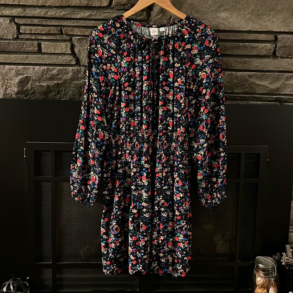 NWT GAP long sleeve dress
